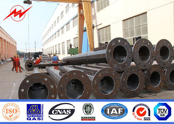 20m の持ち上がるシステムとの多角形の高いマストの棒のスポーツ・センターの照明