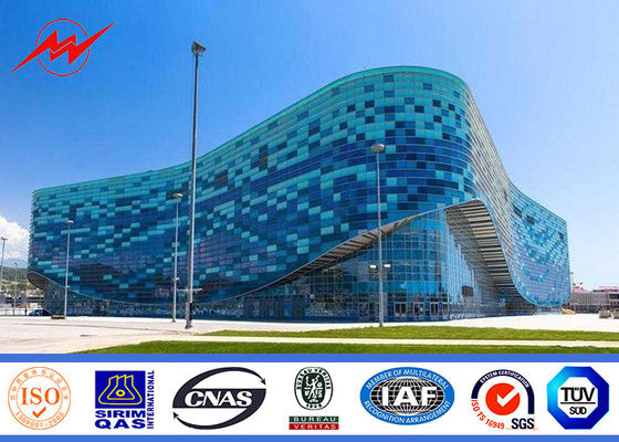 40m のウィンチとの多角形の高いマストの棒のスポーツ・センターの照明