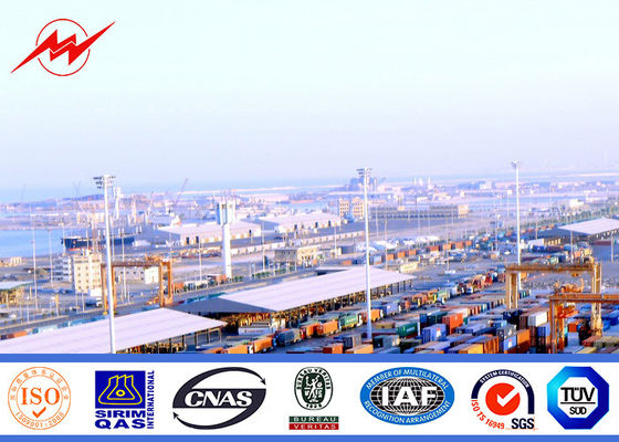 35m の持ち上がるシステムとの多角形の高いマストの棒のスポーツ・センターの照明