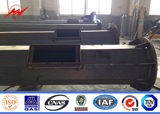 瀝青および熱いすくいは 55ft NEA の電力の棒に電流を通しました