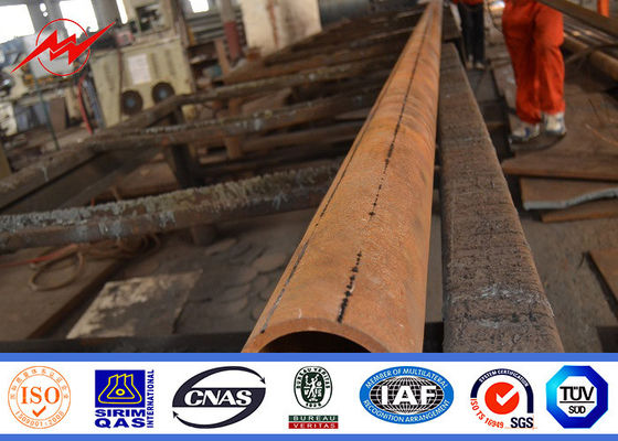 熱いすくいは 7m の単一の腕を搭載する太陽街灯ポーランド人に電流を通しました