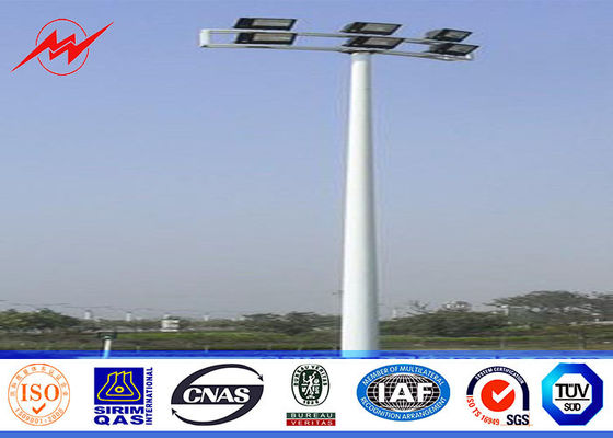 駐車場の照明のためのウィンチが付いている電流を通された 30M の高いマスト ポーランド人