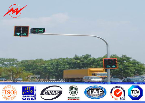 6m の単一ブラケットによって電流を通される交通街灯のポーランド人 3mm の厚さ