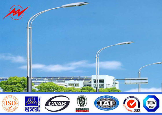 2Mの十字の腕を搭載する屋外の多味方された太陽街灯のポーランド人の街灯ポーランド人