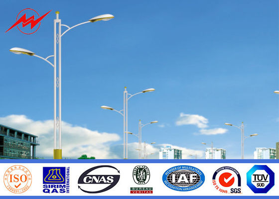 駐車場のための耐震性の 1.5M の二重十字の腕の太陽エネルギー街灯柱