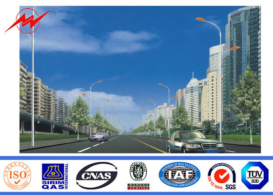 亜鉛めっきを用いる 9M 鋼鉄管状のポーランド人のあたりでつく屋外の道