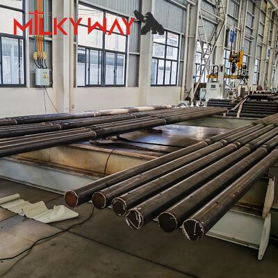 埋葬式 装着型 鉄柱 シルバー仕上げ 道路照明 公共施設 柱 室外インフラストラクチャ プロジェクト