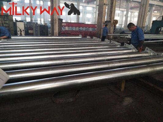 6 メートル 7 メートル 8 メートルの鋼鉄ポールダブルアーム付きホット DIP 亜鉛メッキ街路灯ポール