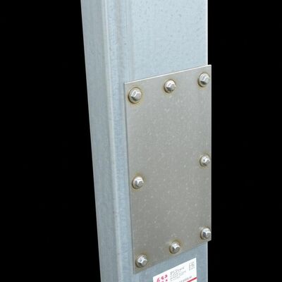 電圧10-220KV鋼鉄製電力柱八角形構造溶融亜鉛めっき表面処理強力な耐食性