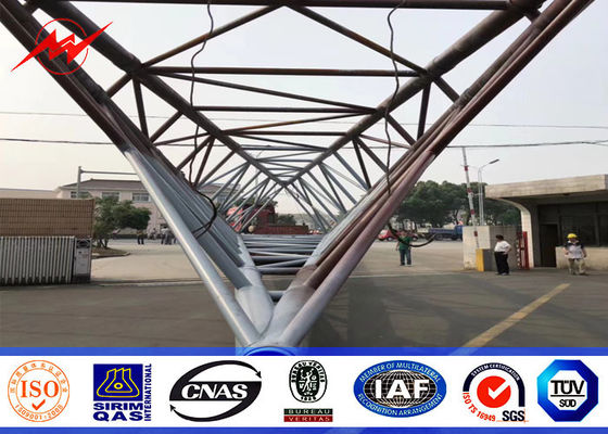 コミュニケーションTelecommunic鋼鉄モノラル ポーランド人の電気通信は86亜鉛めっきの標準と3本の足そびえています