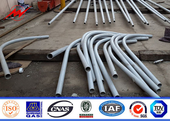 八角形の屋外の街灯ポーランド人5Mから60mm Diaの倍によって曲げられる腕との15M