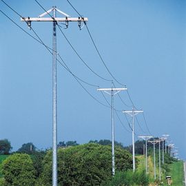2.75*127*248*10670mm Gr、AWS D1.1の345のMpa HDGの鋼鉄電柱Monopoles